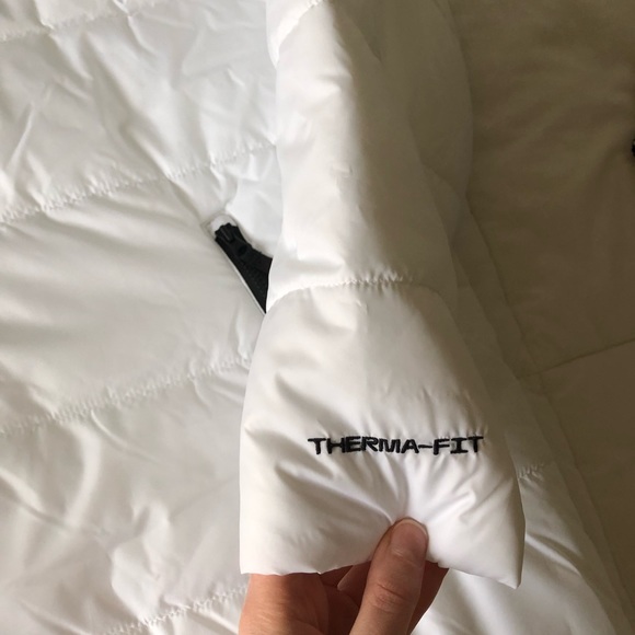 Nike Classic Longline Padded Jacket with a hood in a size large! NWT! - Picture 4 of 5